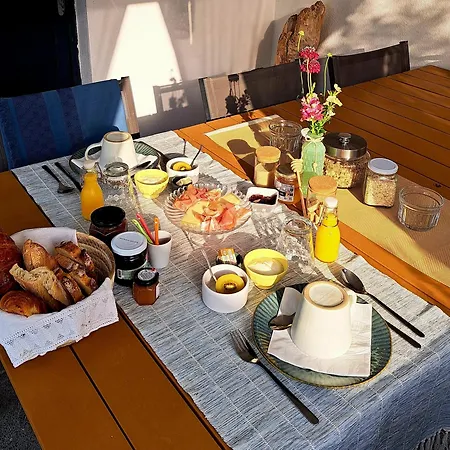 Alojamento de Acomodação e Pequeno-almoço D'hôtes Menta 3*